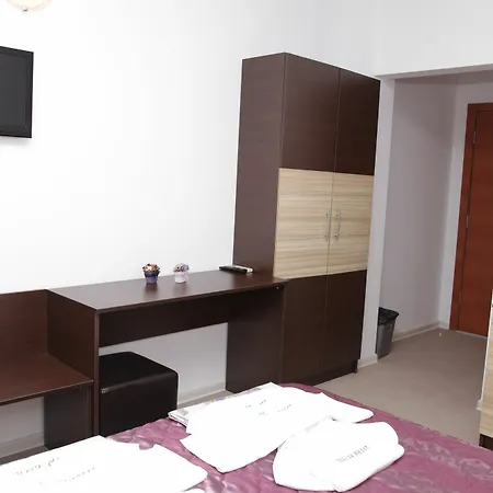 Zaara Hotel 3*