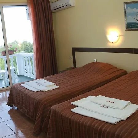 Hotel Zaara 3*